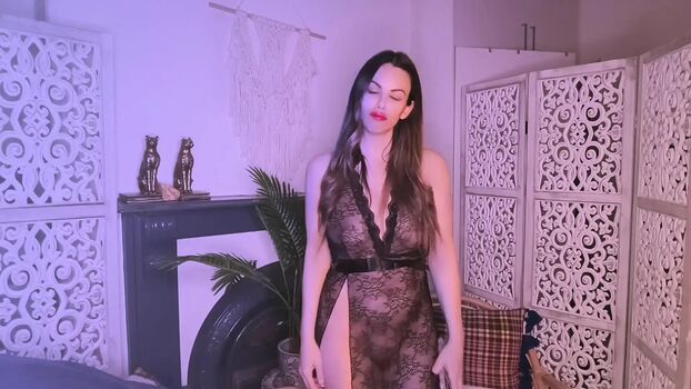 Full leaked Annika rain private onlyfans photo