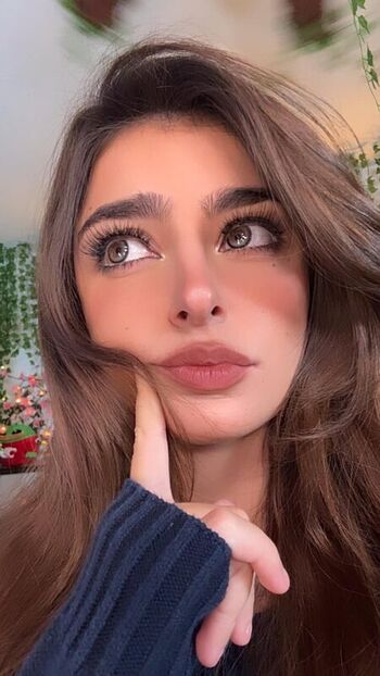 Full leaked Aruuu private onlyfans photo