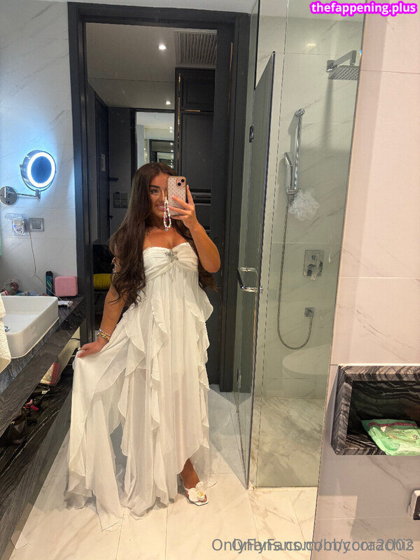 bbycorachis / cora_2oo2 / https: Naakte OnlyFans Foto #16