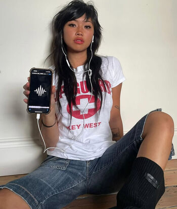 Full leaked Beabadoobee private onlyfans photo