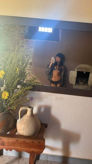 Full leaked Beabadoobee private onlyfans photo