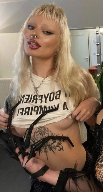 Full leaked Bridesque private onlyfans photo