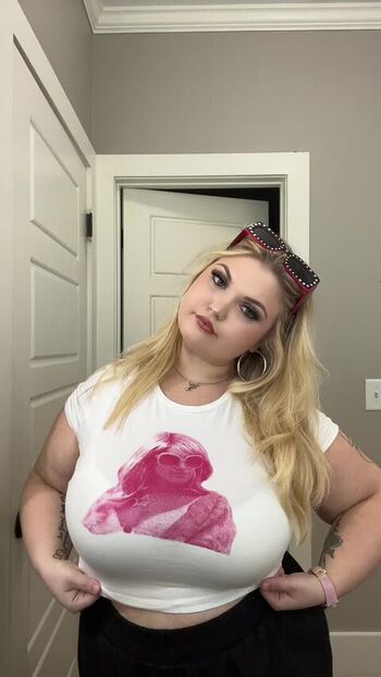 Full leaked Chaosbycallie private onlyfans photo