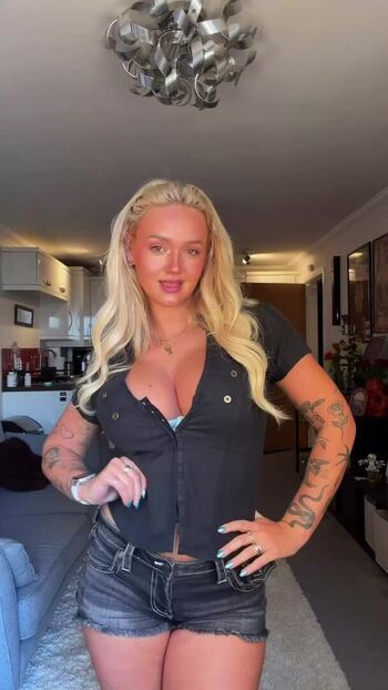 Full leaked Cherryswatermelons private onlyfans photo