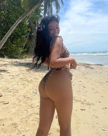 Full leaked Chiphilary blog page private onlyfans photo