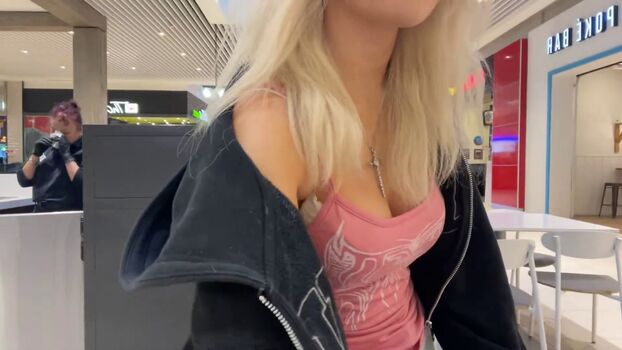 Full leaked Dollblush private onlyfans photo