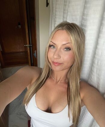 Full leaked Dorixoxo private onlyfans photo