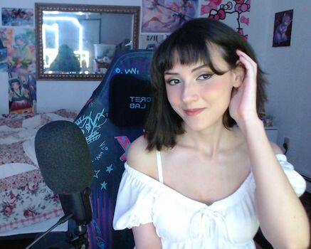 Full leaked Emiliacosplay private onlyfans photo