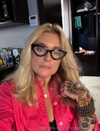 Full leaked Erika eleniak private onlyfans photo