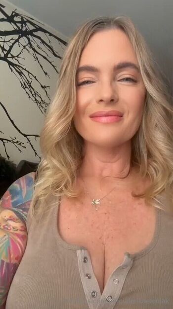 Full leaked Erika eleniak private onlyfans photo