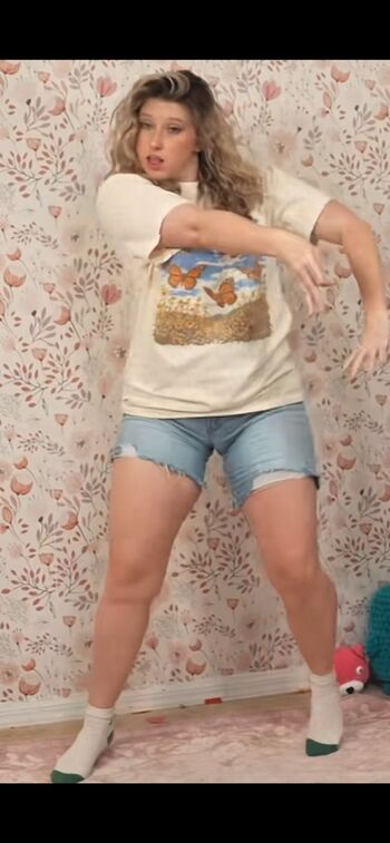 Full leaked Happyhappygaltv private onlyfans photo