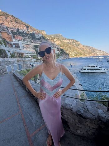 Full leaked Heather graham private onlyfans photo