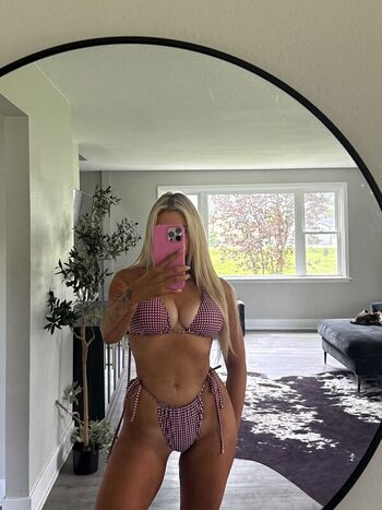 Full leaked Honeyrhiii private onlyfans photo