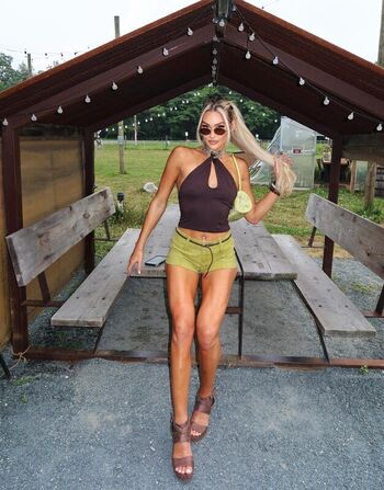 Full leaked Izzi dame page private onlyfans photo