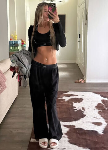 Full leaked Izzi dame page private onlyfans photo