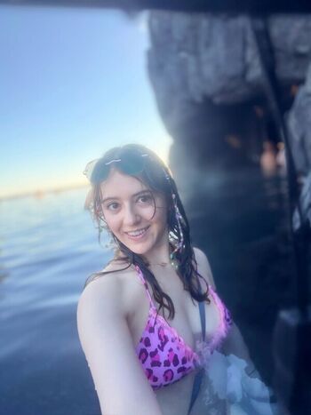 Full leaked Jellycatfishing page private onlyfans photo