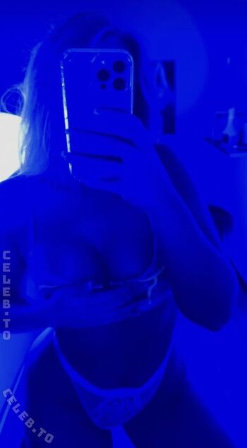 Full leaked Lara charlottee private onlyfans photo