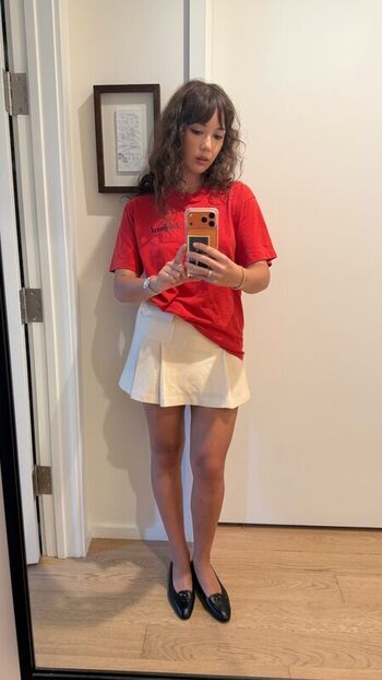 Full leaked Laufey lin page private onlyfans photo