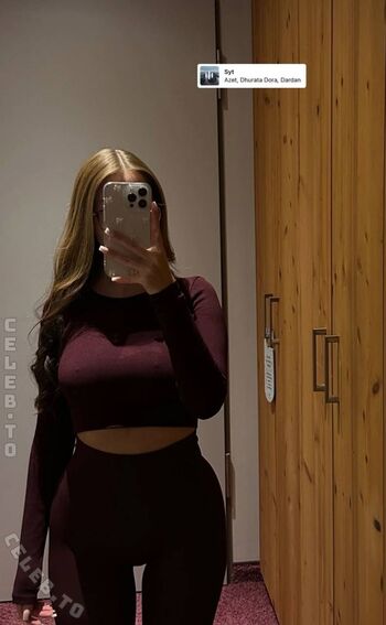 Full leaked Lauraaasmk private onlyfans photo