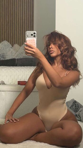 Full leaked Laurgmzz private onlyfans photo