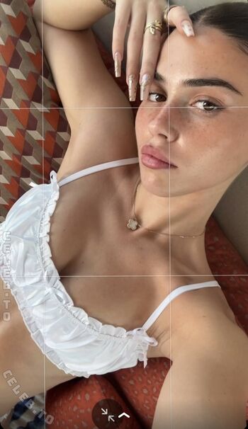 Full leaked Leah halton private onlyfans photo