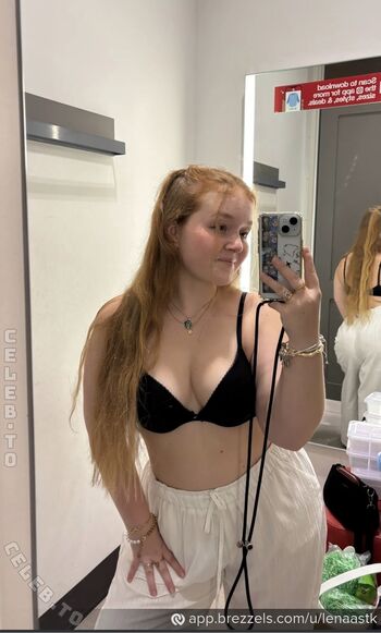 Full leaked Lenaa stk private onlyfans photo