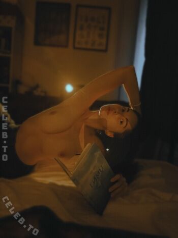 Full leaked Leratlerat private onlyfans photo