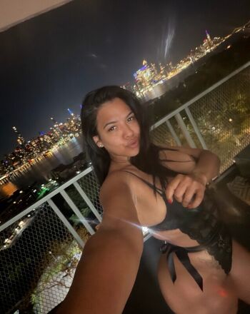 Full leaked Lilspanishxx private onlyfans photo