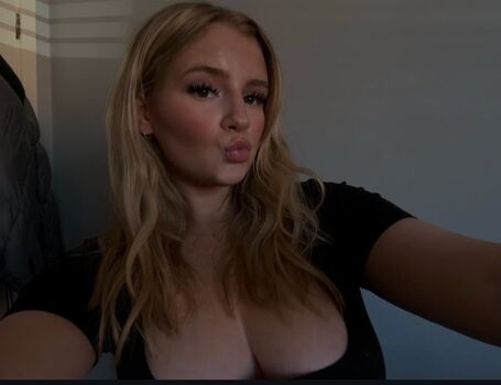 Full leaked Lily grace private onlyfans photo