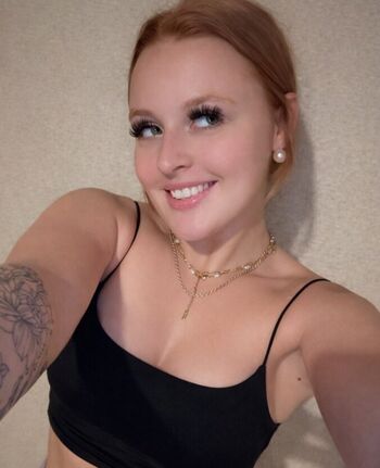 Full leaked Lola sky private onlyfans photo