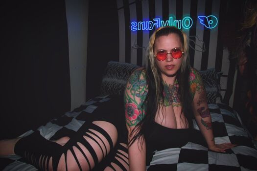 Full leaked Luna knoxx private onlyfans photo