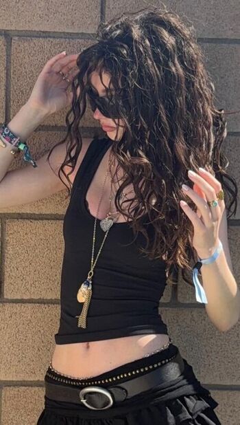 Full leaked Lyzzahh private onlyfans photo