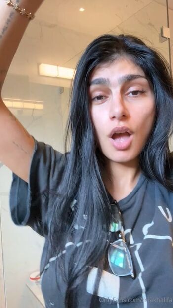 Full leaked Mia khalifa private onlyfans photo