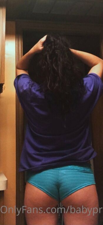 Full leaked Mommy private onlyfans photo