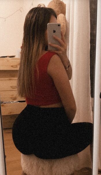 Queenamandine2