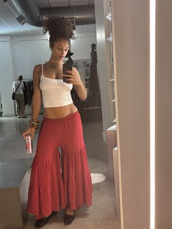 Full leaked Sarina private onlyfans photo