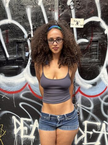 Full leaked Sarina private onlyfans photo