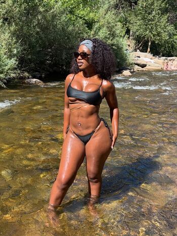 Full leaked Zuludoll private onlyfans photo